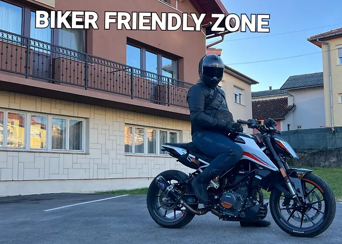 Soba Sa Kupaonom I Balkonom Aman